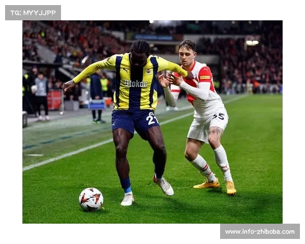 土耳其主场狂热氛围，加拉塔萨雷球迷营造魔鬼主场